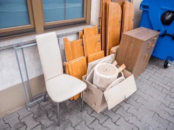 Expo scrap buyers Bangalore — recovered octanorm panels, furniture and metal frames sorted for recycling after exhibition stall teardown