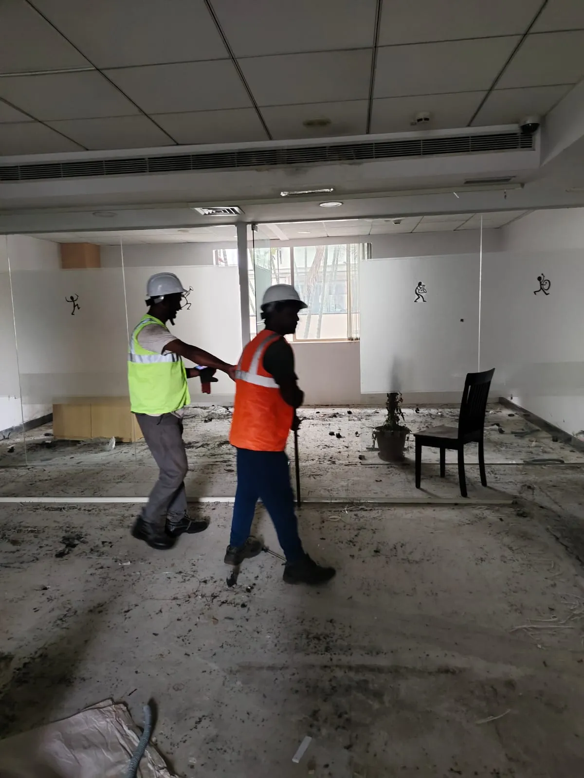 Electronic Scrap Buyers Commercial office dismantling service benefits by Urban Eco Recyclers highlighting best rates, convenience, trust, and eco-friendly corporate asset disposal.