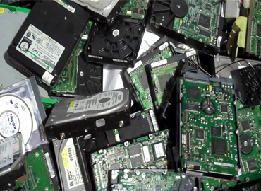 Eco-friendly e-waste recycling in Bangalore – recovered copper, aluminium and circuit boards diverted from landfill