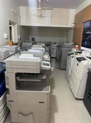 Bulk used printer and copier buyer in Bangalore collecting office machines