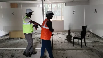 Commercial office dismantling service benefits by Urban Eco Recyclers highlighting best rates, convenience, trust, and eco-friendly corporate asset disposal.